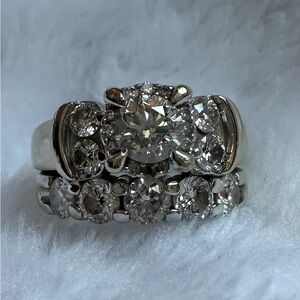 14kw Engagement ring & wedding band. Both with real Diamonds.